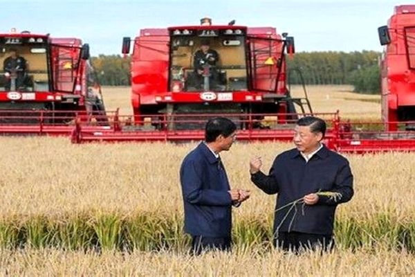 عرضه ماشین آلات کشاورزی در بورس / ارائه تراکتور به کشاورزان