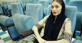 استایل رو مد فرشته حسینی با مینی اسکارف