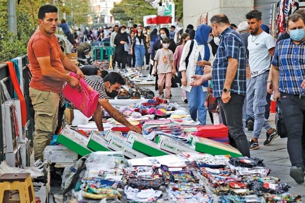 تمهیدات ویژه شهرداری برای دست فروشان پایتخت در آستانه سال نو 