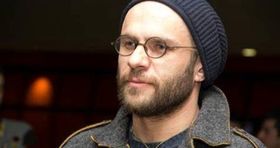 تنوع در کلاه های بابک حمیدیان غوغا کرد