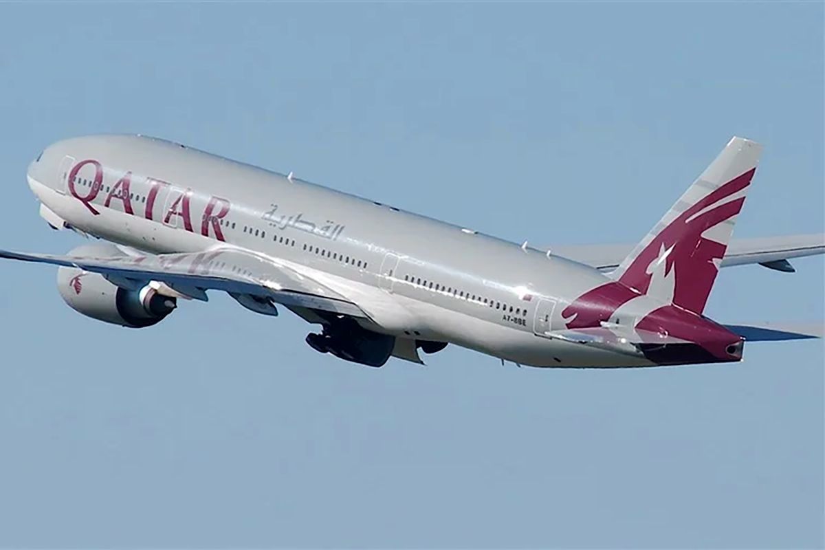 غول هواپیمایی قطر به فرودگاه امام رسید