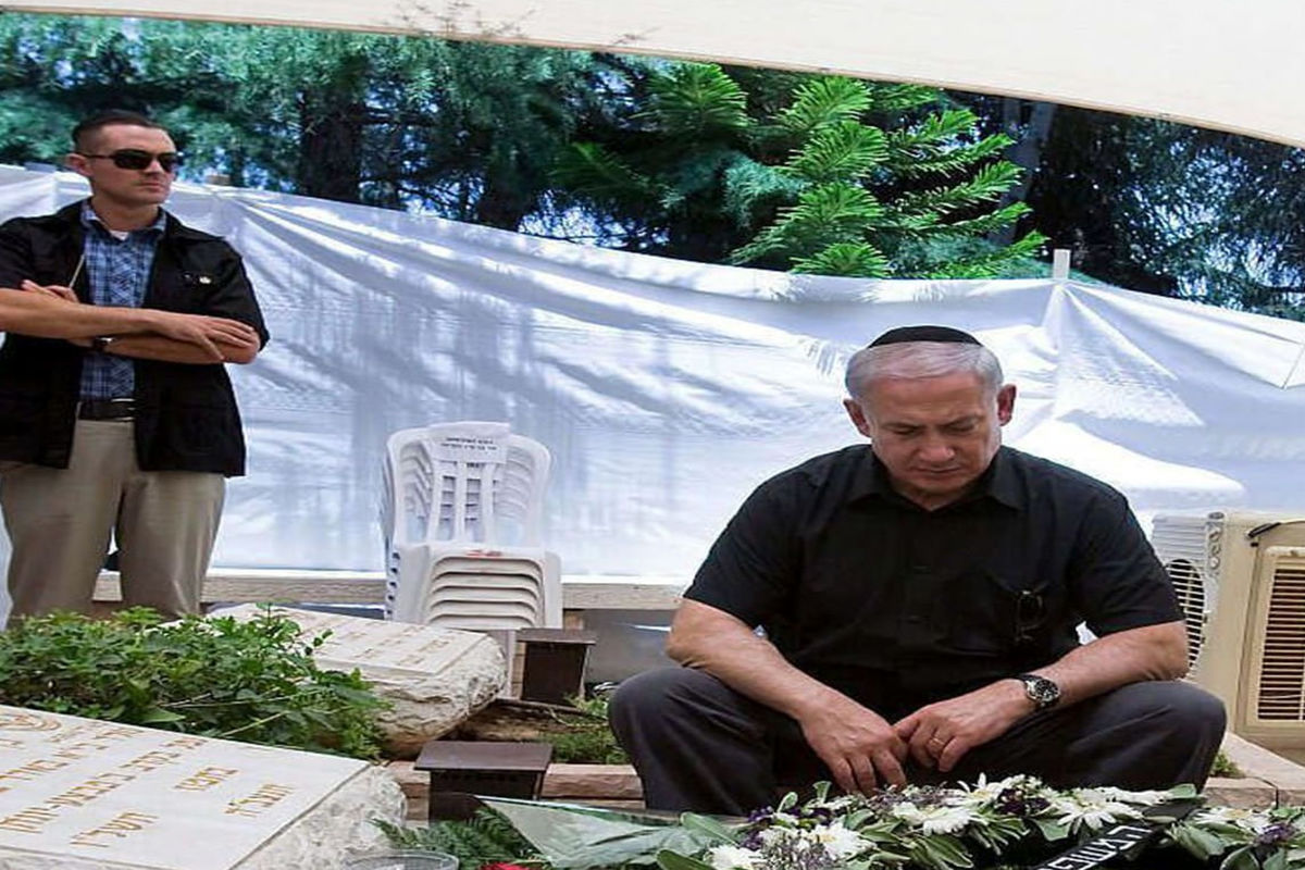 پیام تهدید ترور نتانیاهو روی سنگ قبر برادرش 