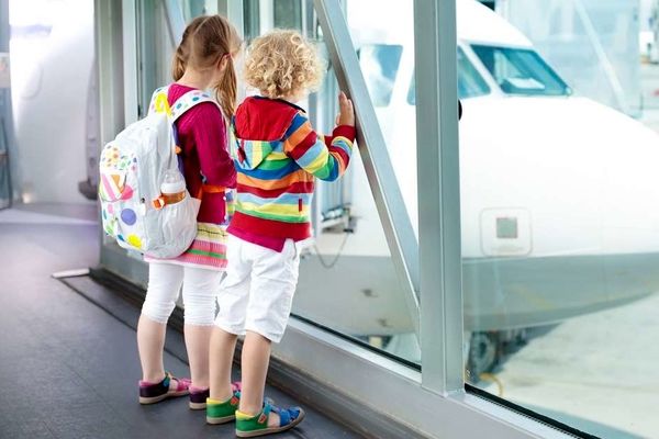 امکان سفر مسافران کودک به تنهایی وجود دارد؟
