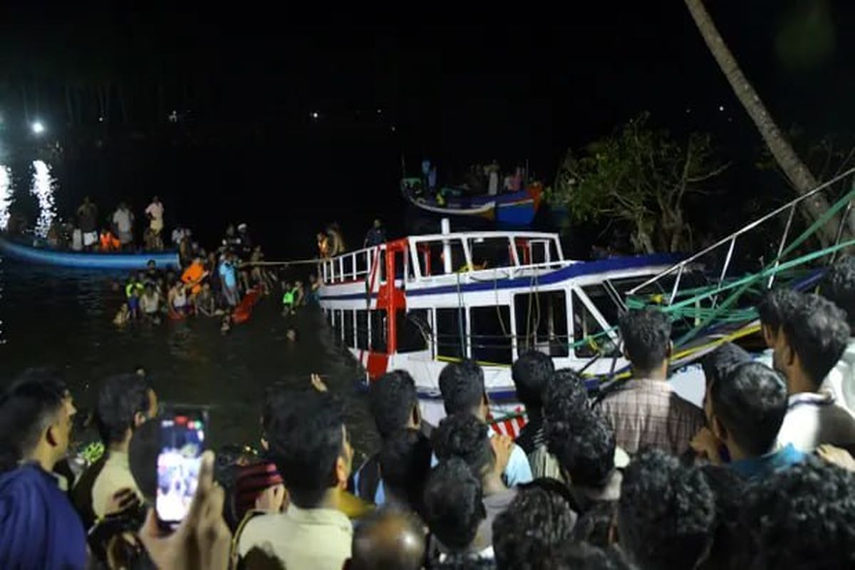 بر اثر واژگونی قایق توریستی در ایالت کرالای هند 22 نفر کشته شدند