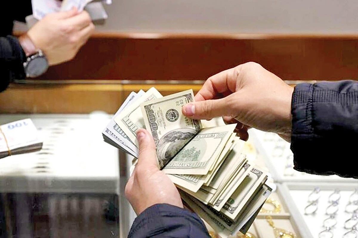 قیمت دلار تا قبل عید چند می‌شود؟