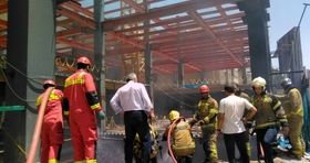 مصدوم 5 نفر در آتش‌سوزی ساختمان نیمه کاره در تهران