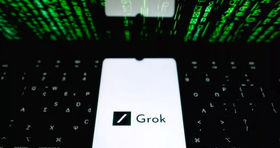 صدها هزار گفتگو کاربران با هوش مصنوعی Grok در گوگل افشا شد