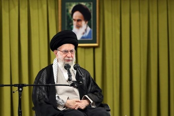 رهبر انقلاب: مبارزه با فساد، نقطه قوت جمهوری اسلامی است