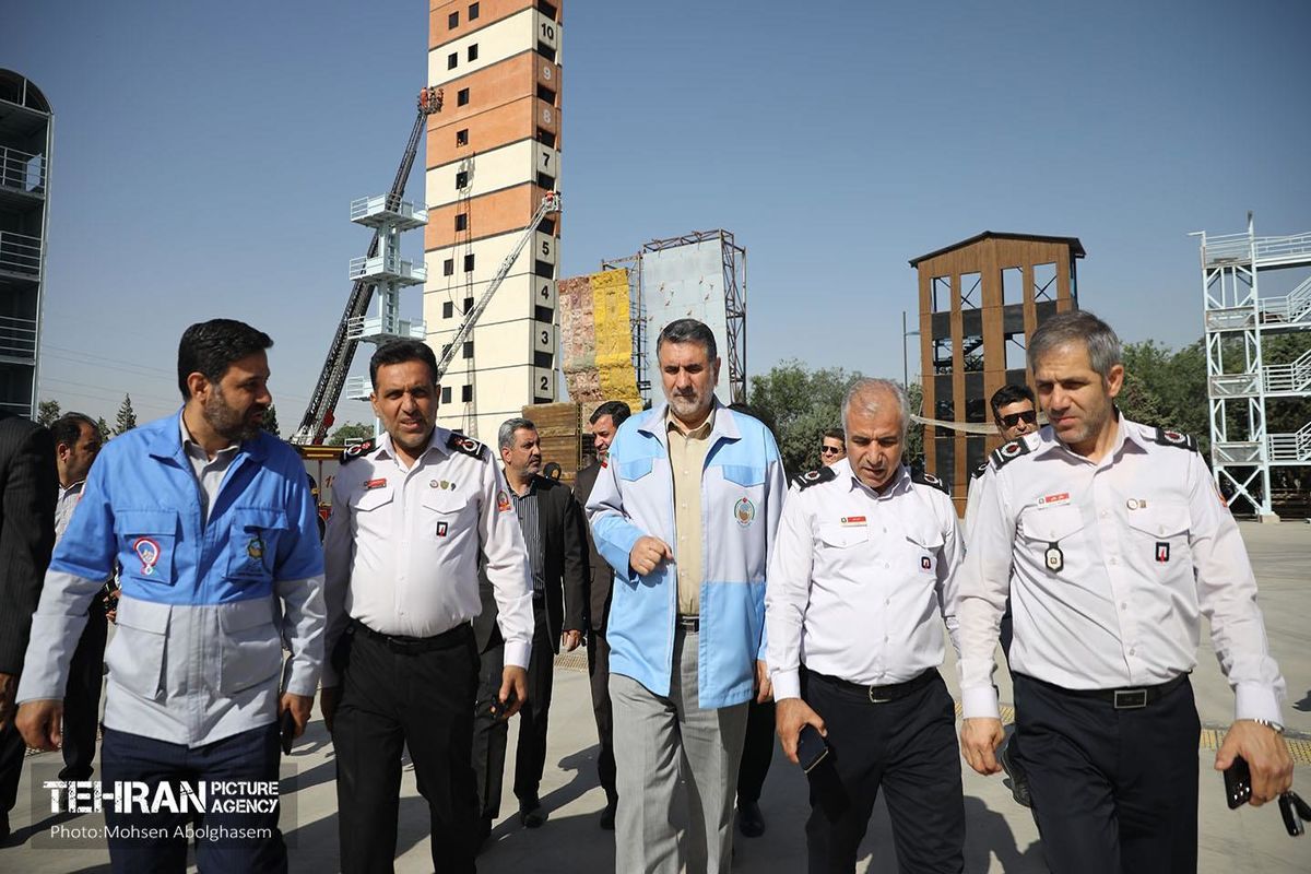 تصاویر/ بازدید رییس سازمان مدیریت بحران کشور از مرکز آموزش آتش‌نشانی شهرداری