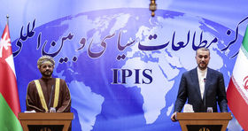 قدرانی وزیر امور خارجه ایران از همتای عمان خود