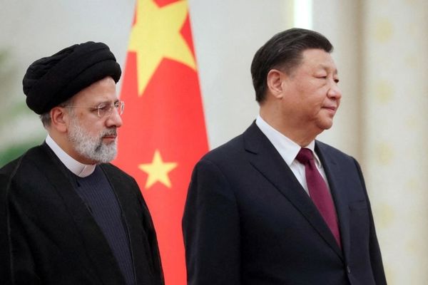 ایران و چین نیاز به تقویت روابط اقتصادی دارند