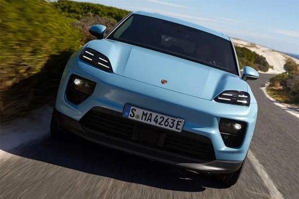 خودروهای برقی پورشه ۶  میلیارد دلار ضرر زدند