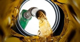 وزیر نفت شخصاً خیال مردم را بابت قیمت بنزین راحت کرد