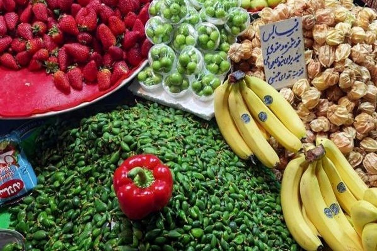 فروش نوبرانه بهار در زمستان با نرخ نجومی / قیمت این میوه به کیلویی ۲ میلیون رسید 