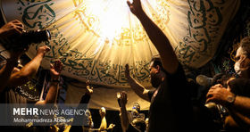 تصاویر مراسم عزاداری تاسوعا حسینی در بازار تهران