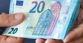 اینفوگرافیک | حقوق ماهانه یک کارگر در لوکزامبورگ، چند برابر ایران است؟