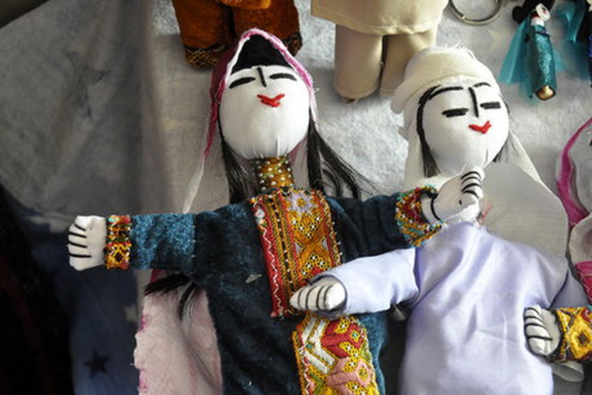 ماجرای عروسک های دست ساز هایده / خلق هنری از دختران روستایی