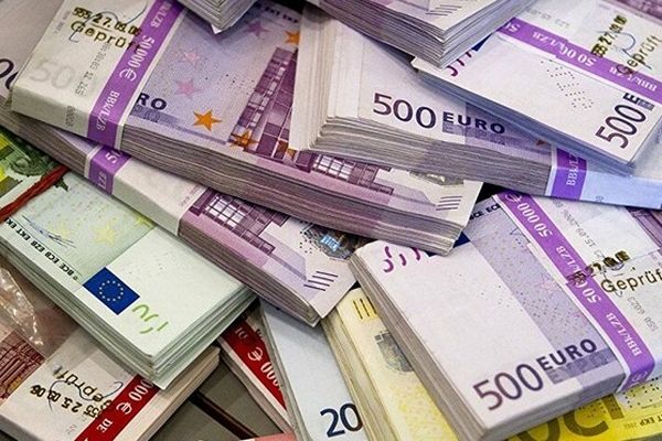 آخرین قیمت یورو در بازار آزاد / نرخ یورو در صرافی ملی تغییر کرد؟