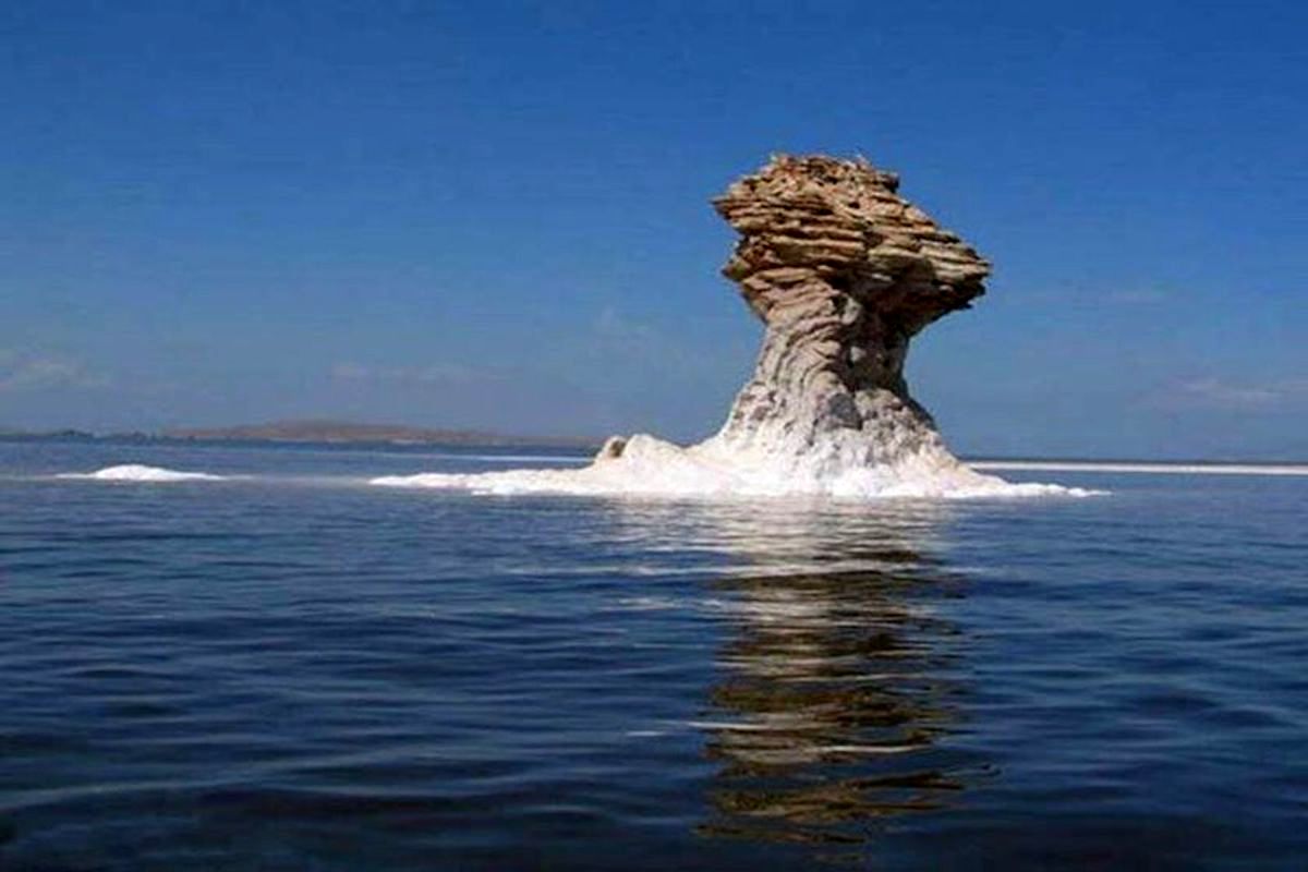 دریاچه ارومیه در حال جان دادن