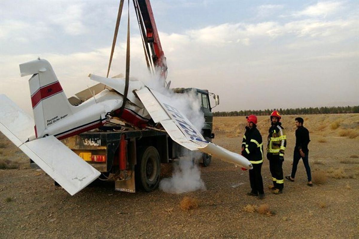 مرگ خلبان و ۴ نفر دیگر در سقوط هواپیما