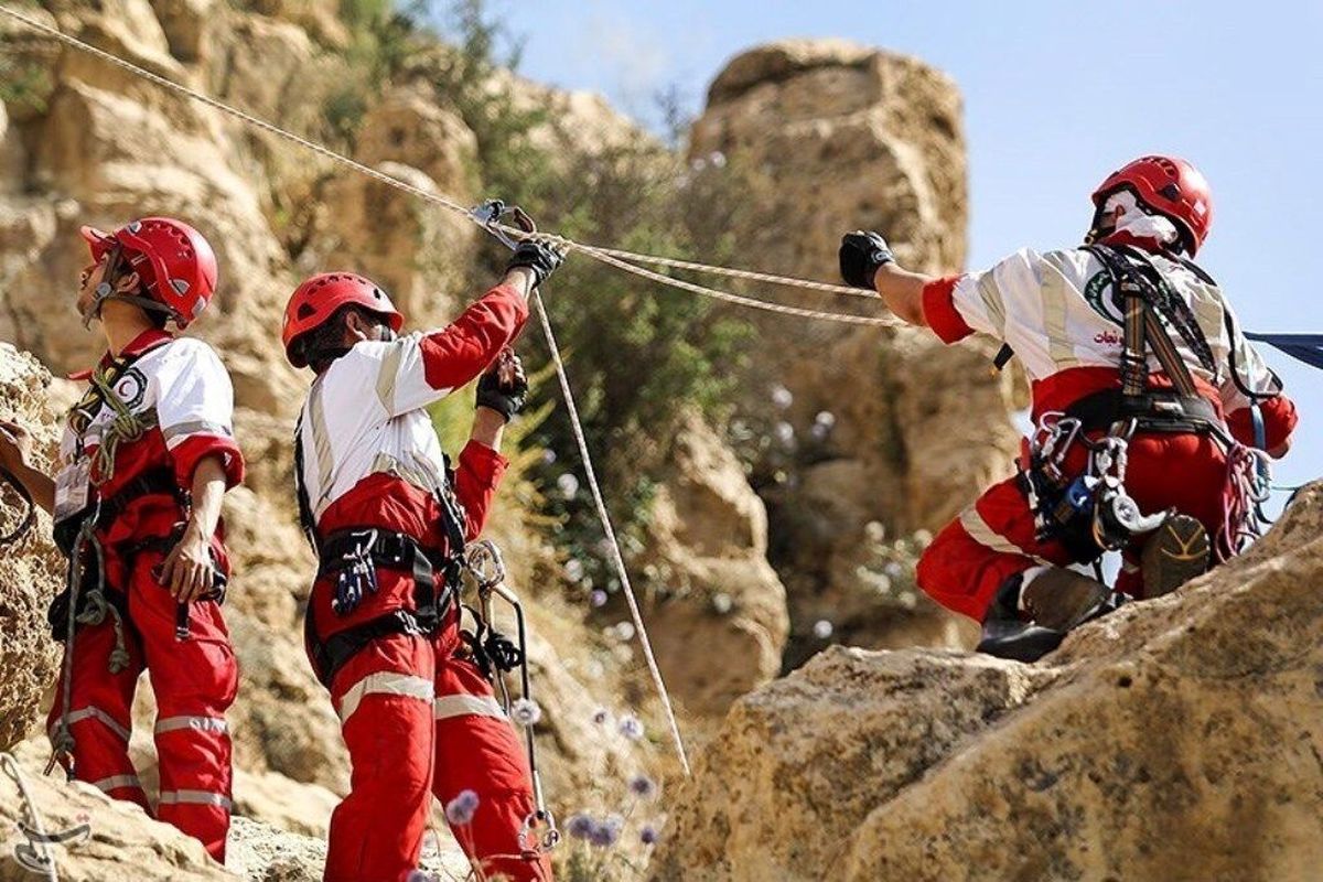 نجات ۵ کوهنورد مفقود شده در ارتفاعات کرمان