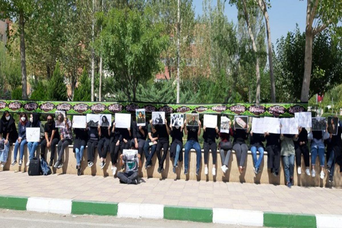 دانشجویان دانشگاه‌های تهران به یاد مهسا امینی تجمع کردند