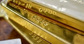 قیمت جهانی طلا همچنان رو به کاهش