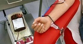 رکورددار اهدای خون/ مردی با دستان طلا