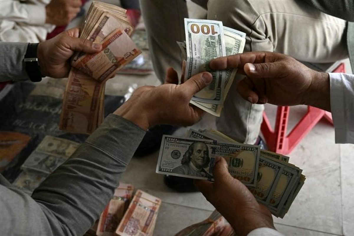 طالبان چگونه بازار ارز را سر و سامان داد؟ 