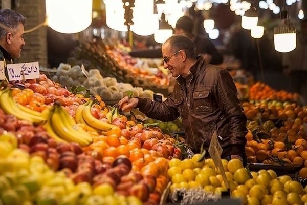 ارزانی به سراغ بازار میوه می رود