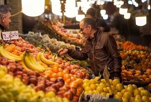 کاهش قیمت میوه‌های تابستانه در میدان تره بار + جدول