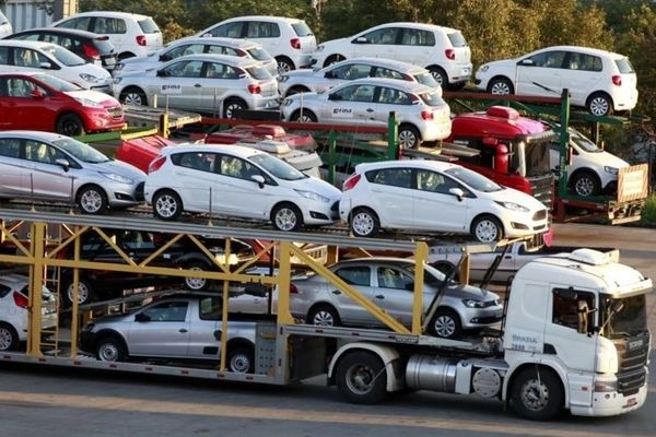 آغاز تعیین تکلیف قیمت خودروهای وارداتی 