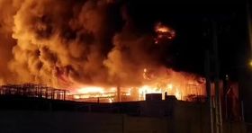 آتش سوزی بزرگ در شهرک صنعتی یزد + فیلم