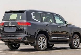 بازگشت لندکروز اتاق ۳۰۰ به ایران / قیمت احتمالی ۱۲ میلیارد تومان خواهد بود 