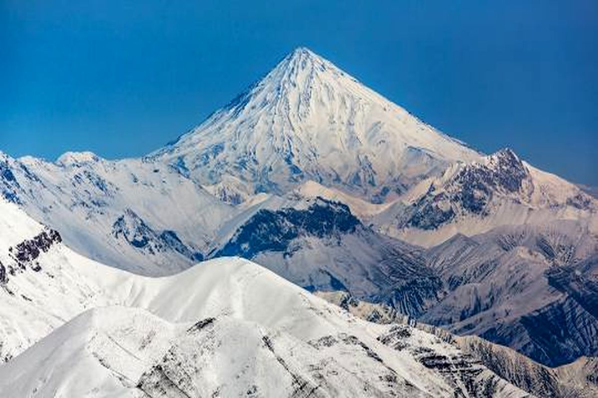 ببینید / تصاویری تلخ از قله دماوند