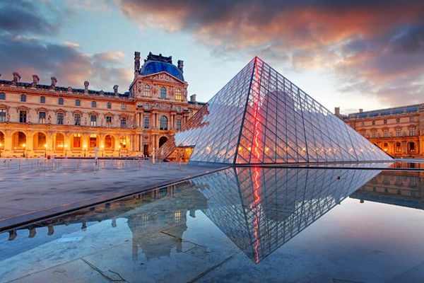 سارقان موزه لوور بازداشت شدند