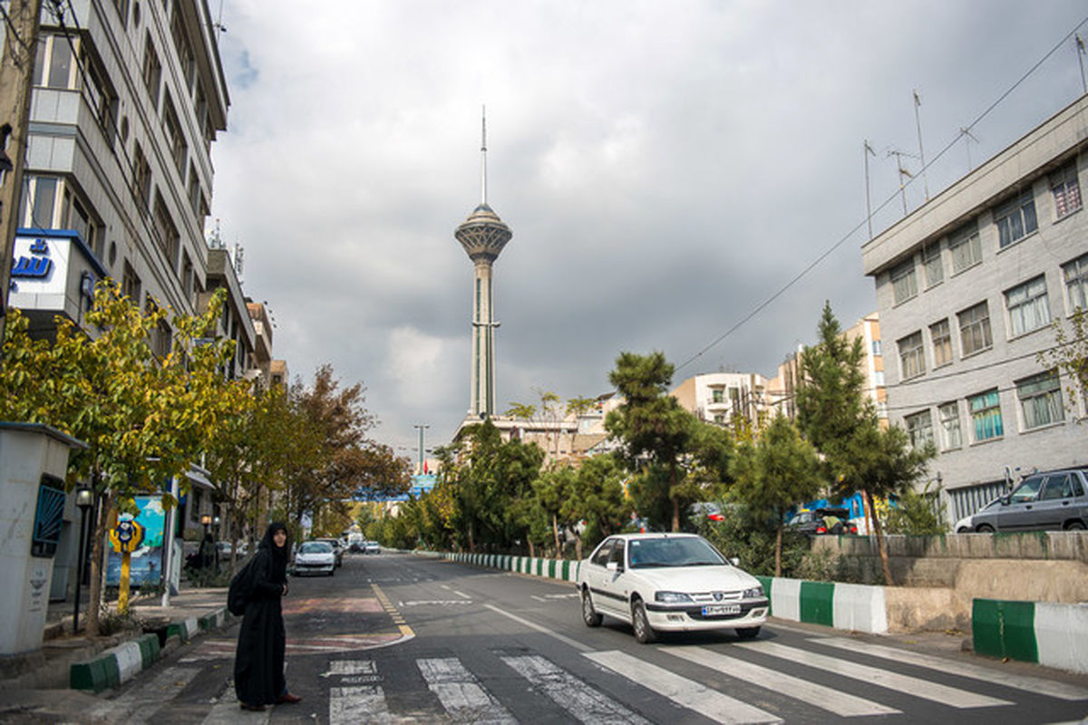 ادامه روند کاهشی دمای هوای تهران 