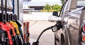 ایرانی ها ارزان ترین بنزین را مصرف می کنند / قیمت بنزین ۴۰ برابر نرخ فعلی است