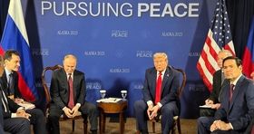 ترامپ در برابر پوتین/ مهمترین مذاکره قرن آغاز شد + فیلم