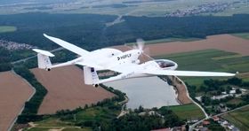 پرواز اولین هواپیمای برقی سرنشین‌دار در جهان