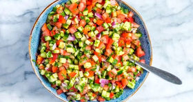 سالاد شیرازی به جمع خوراکی های لوکس پیوست