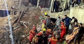 ۷ کودک از زیر آوار ساختمان‌های نارمک تهران بیرون کشیده شدند