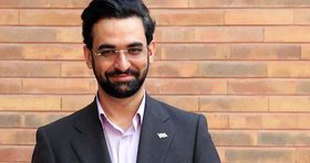 آذری جهرمی: اختلال GPS تأثیری در مقابله با پهپادهای نظامی ندارد