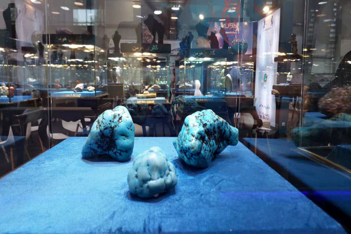 دومین نمایشگاه بین المللی گوهرسنگ ها فرصتی برای توسعه صنعت طلا و جواهر ایران