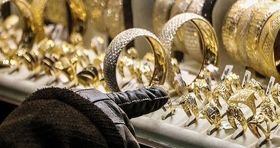 رشد چشمگیر طلا در فروردین / صدرنشینی فلز زرد در بازار