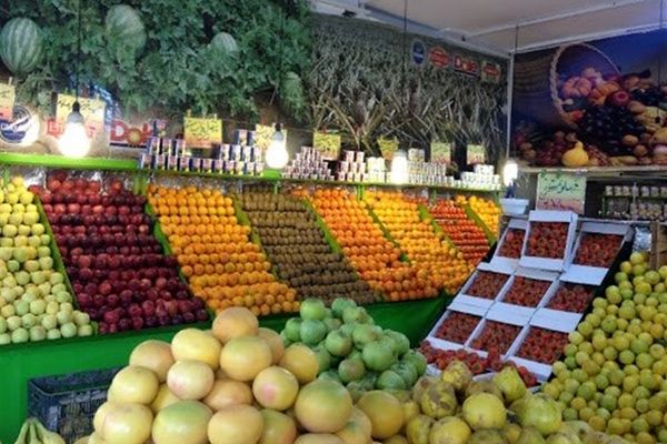 لاکچری های بازار میوه ارزان شدند 