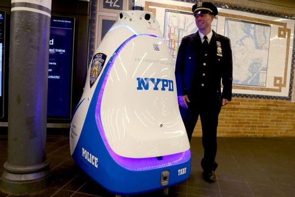این ربات، ماموران مترو را بیکار می‌ کند