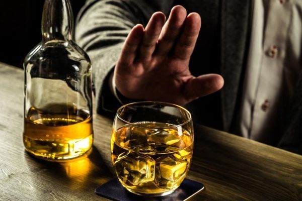 افزایش مسمومان‌ مشروبات الکلی کرج به ۱۴۱ نفر