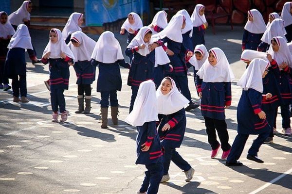 وضعیت اسفناک از مدارس ایران 