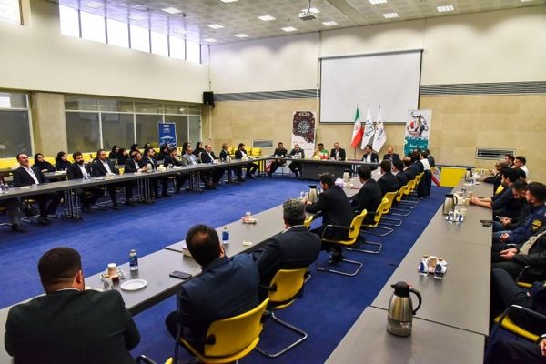 نشست صمیمی مدیرعامل و کارکنان نمایشگاه بین‌المللی شهرآفتاب برگزار شد